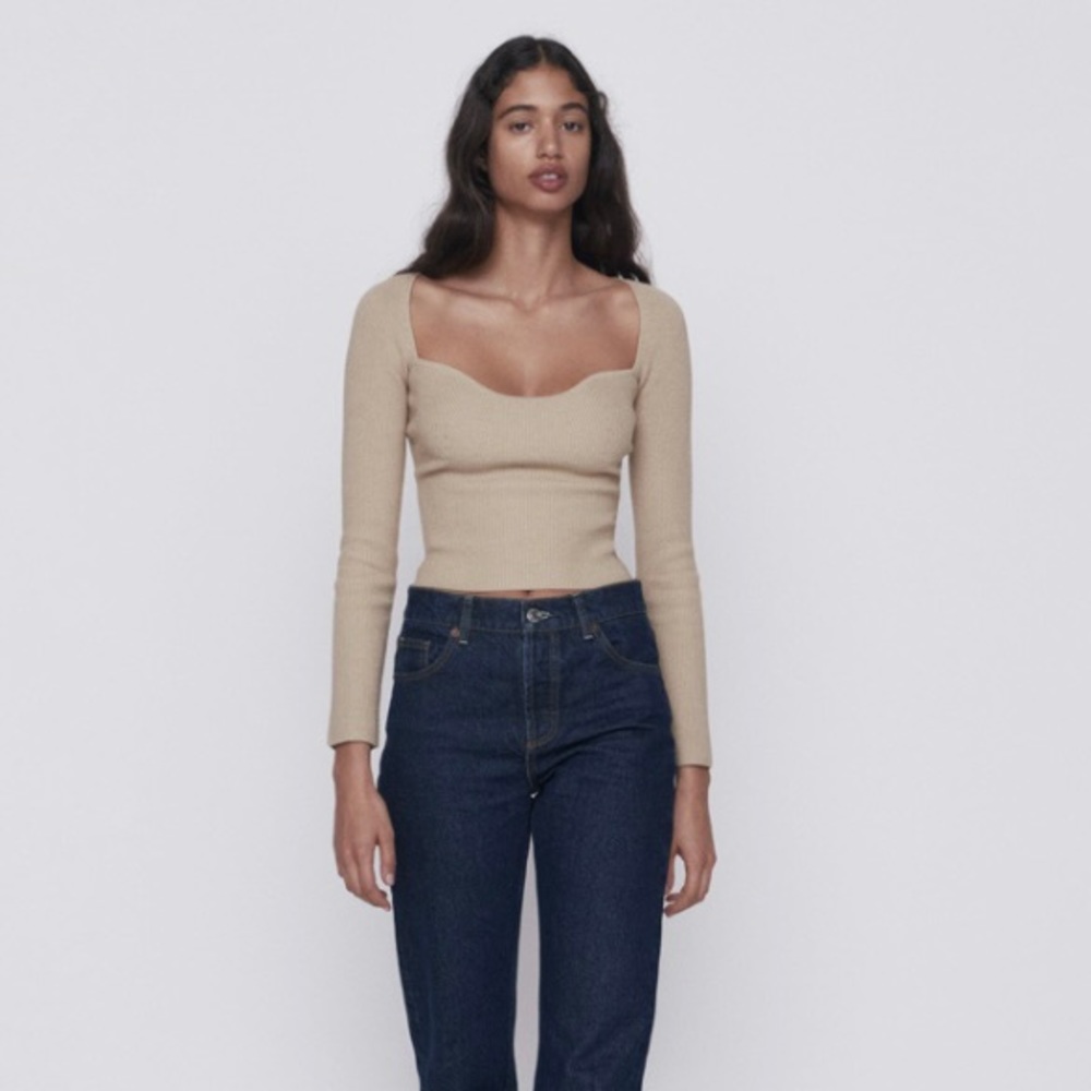 Zara Knit Sweat-heart Neckline Top.